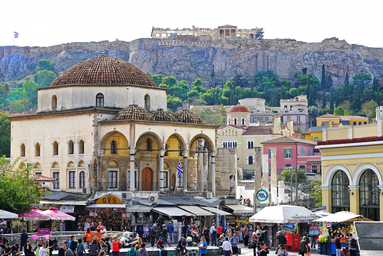 Vue de Monastiraki avec le Parthénon en arrière-plan