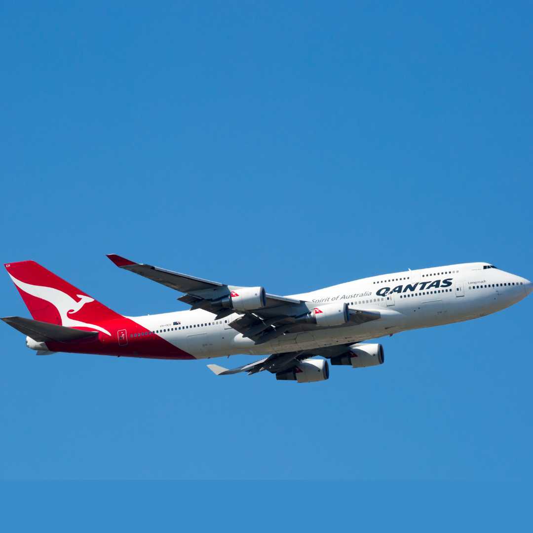 Qantas Boeing 747-400 in volo