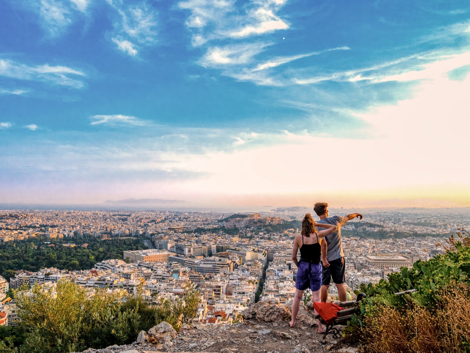 Blick vom Lycabettus-Hügel auf die Akropolis von Athen.