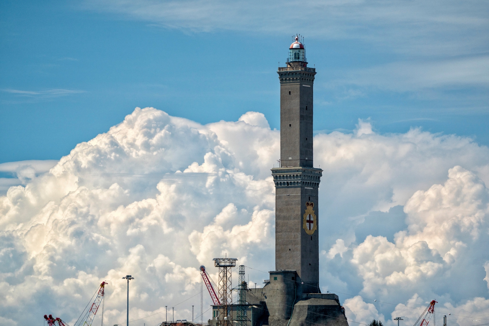 Phare de Gênes Lanterna - un symbole de la ville