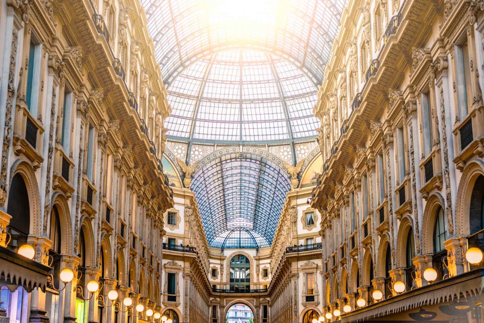 Cúpula de cristal de la Galería Vittorio Emanuele II en Milán