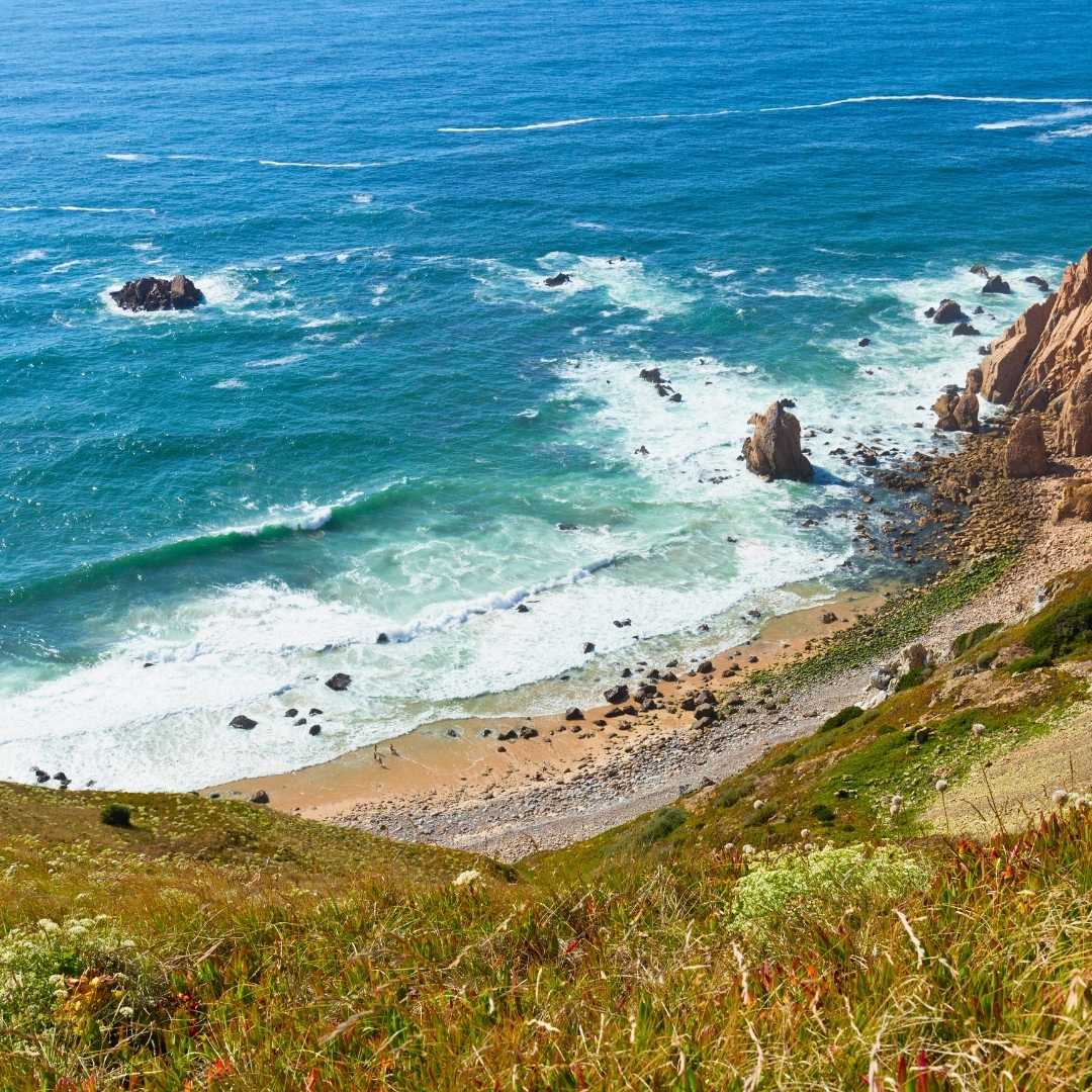 Скалы Кабо-да-Рока и Атлантического океана, самая западная часть Европы, Португалия.