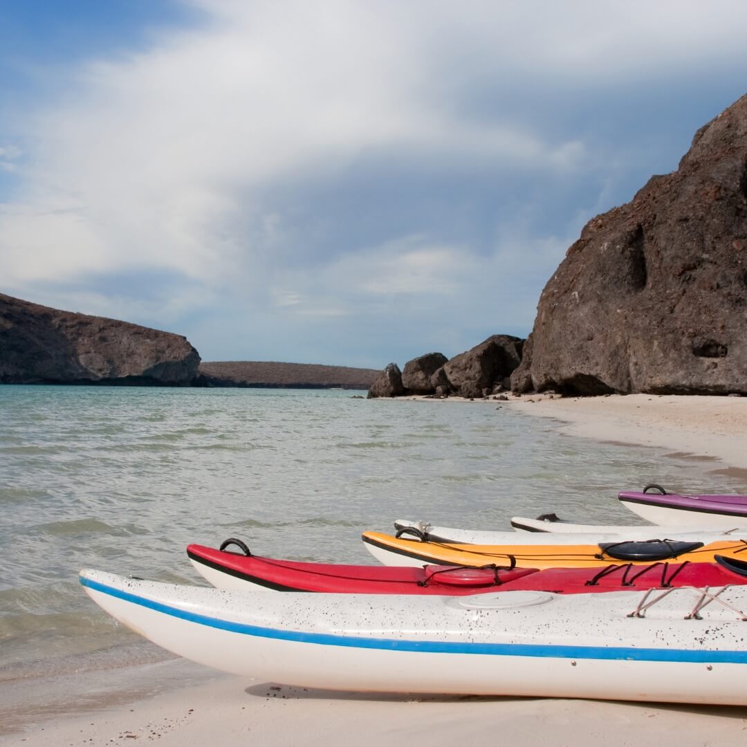 Kayak sur la plage de Balandra au Mexique