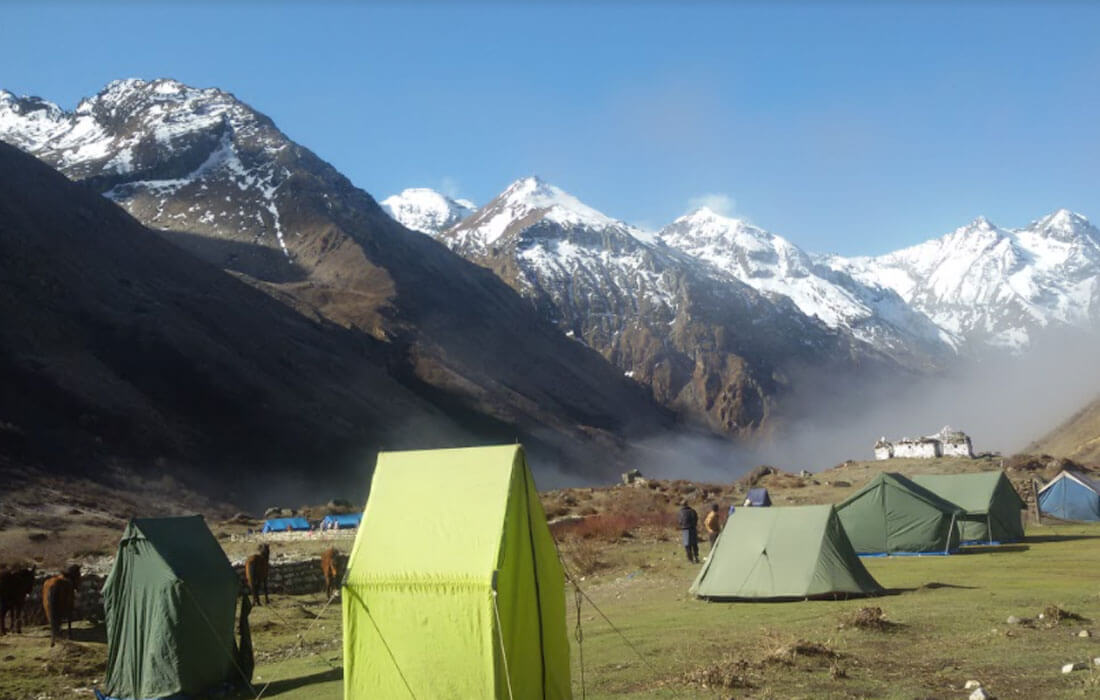 camping in jumolhari trek in Bhutan
