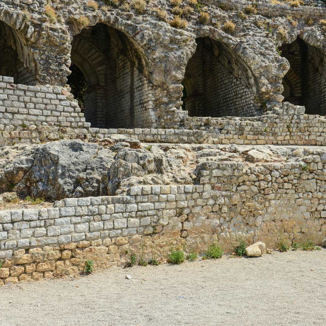 Ruinas romanas de Cimiez Arenas en Niza, Francia
