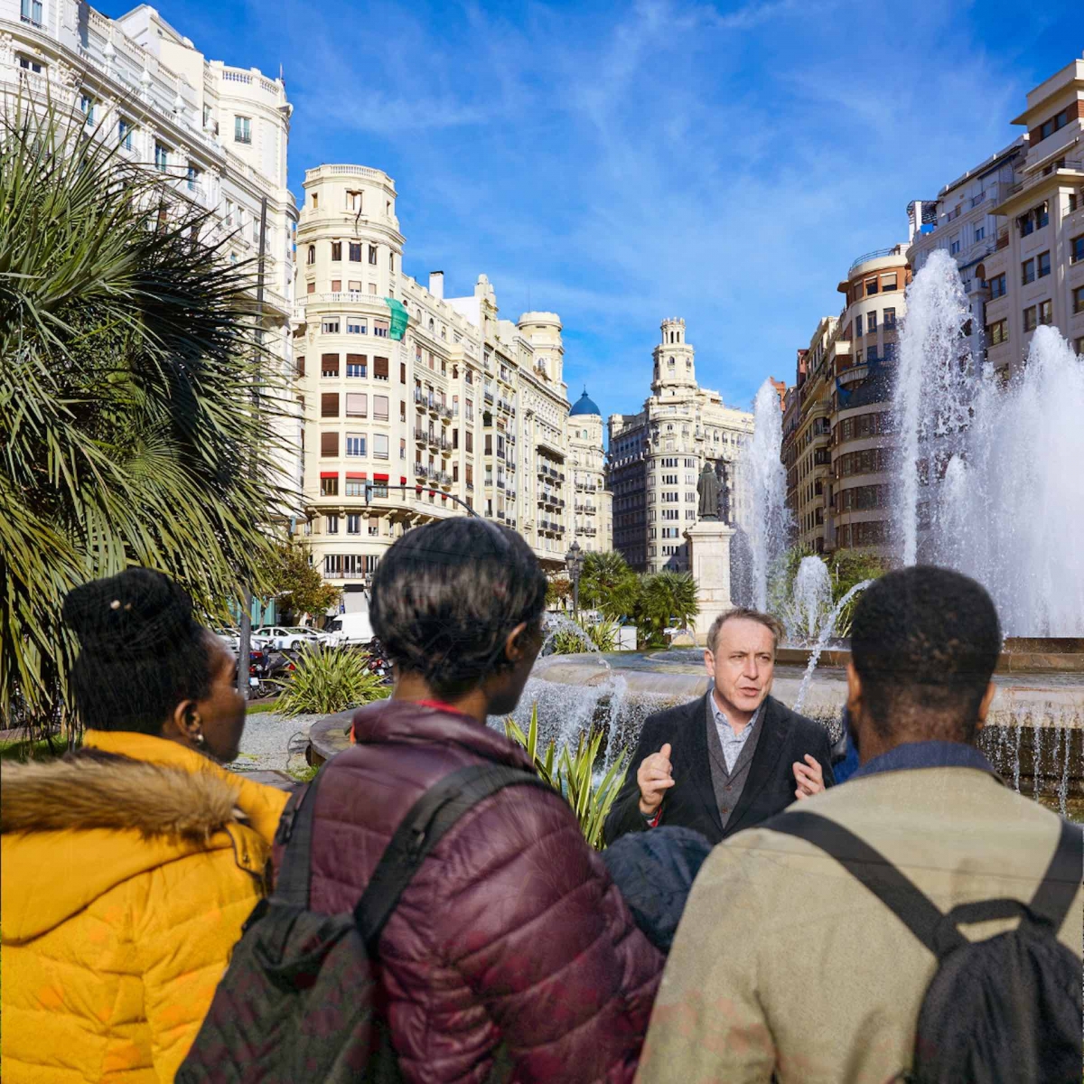 Tour a piedi a Valencia con una guida turistica locale, Plaza del Ayuntamiento de Valencia