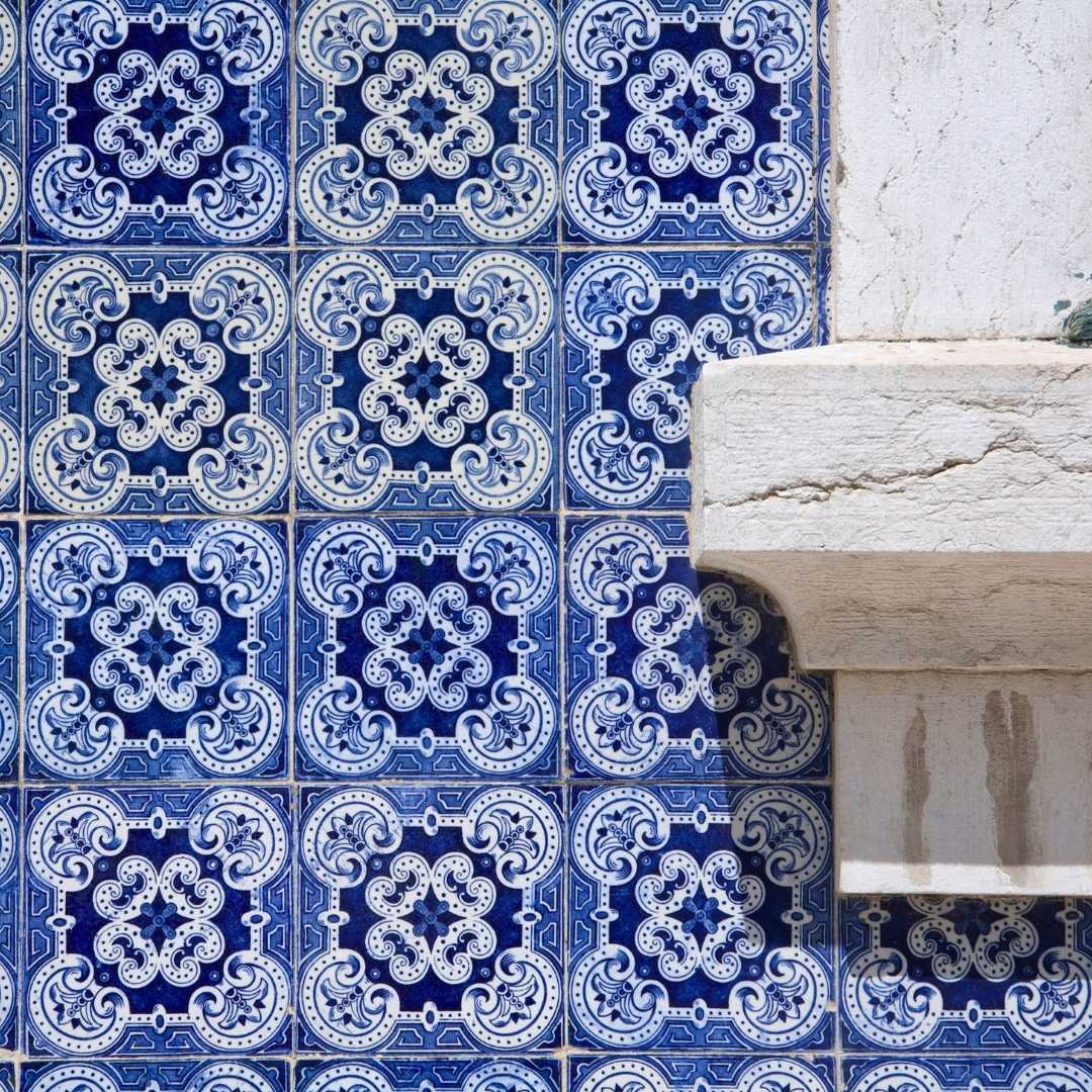 Typische Fliesen aus Portugal in Lissabon „Azulejos“
