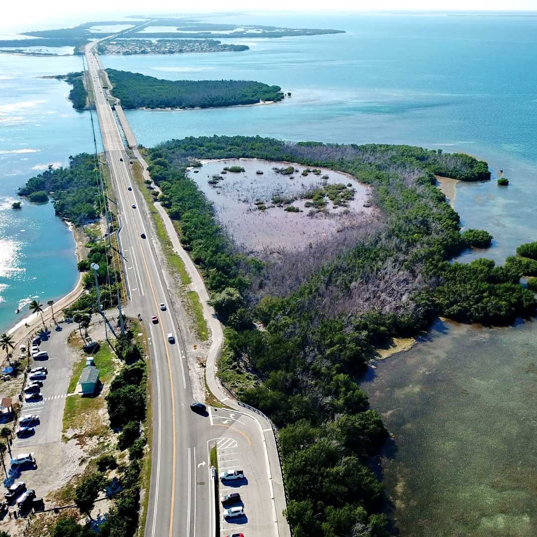 La route qui traverse les Florida Keys jusqu'à Key West