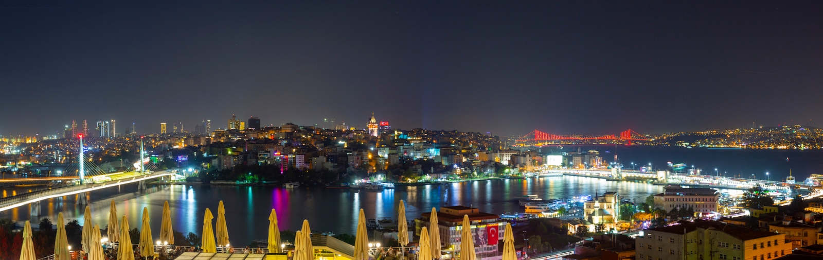 Vista desde Suleymaniye en la noche