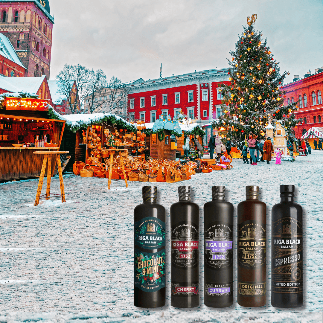 Puestos de la feria europea de Navidad en la antigua Riga