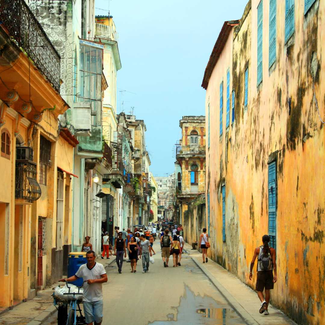 The narrow streets of the Old Havana