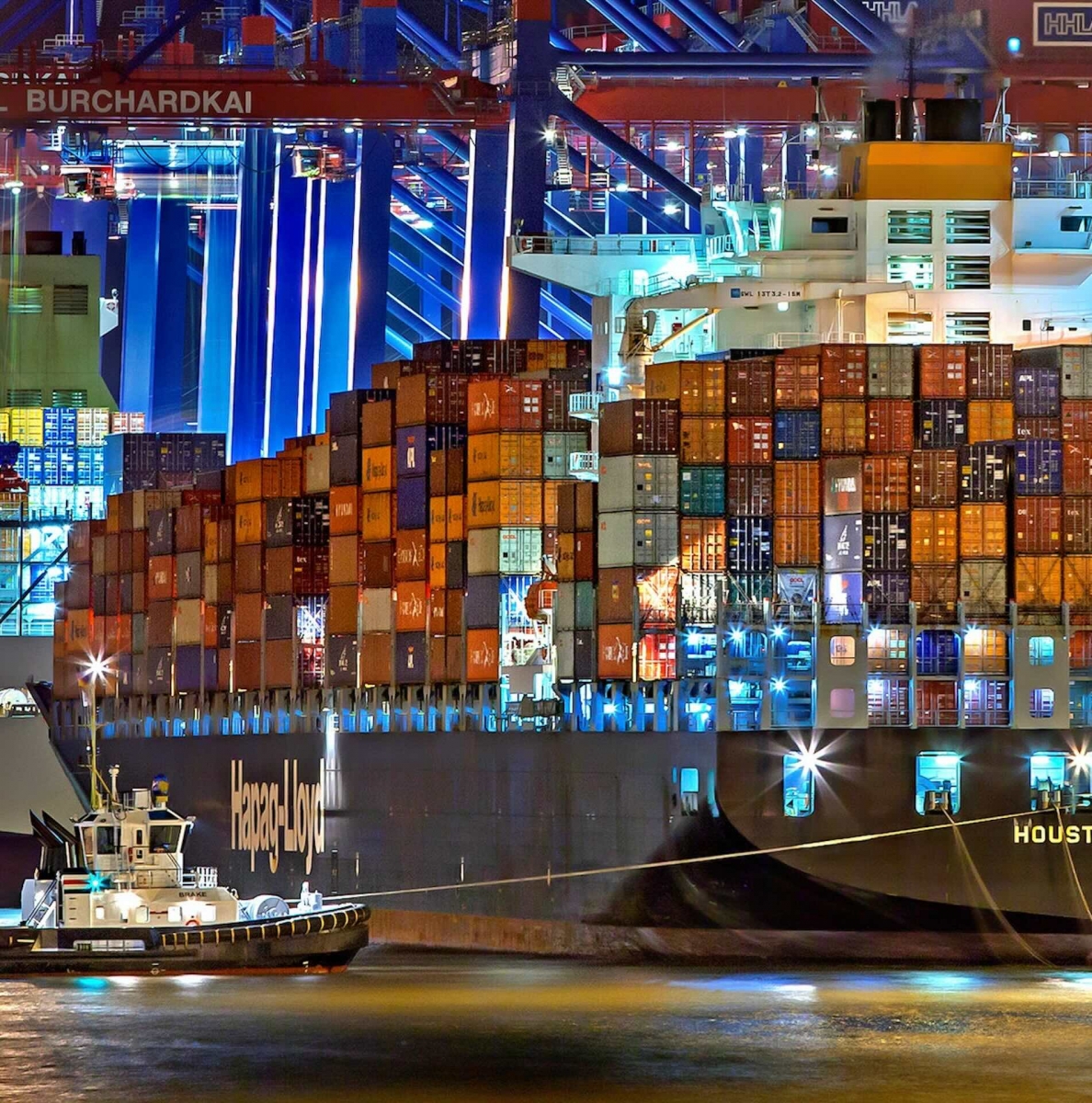 Täglich kam ein Containerschiff im Hafen an