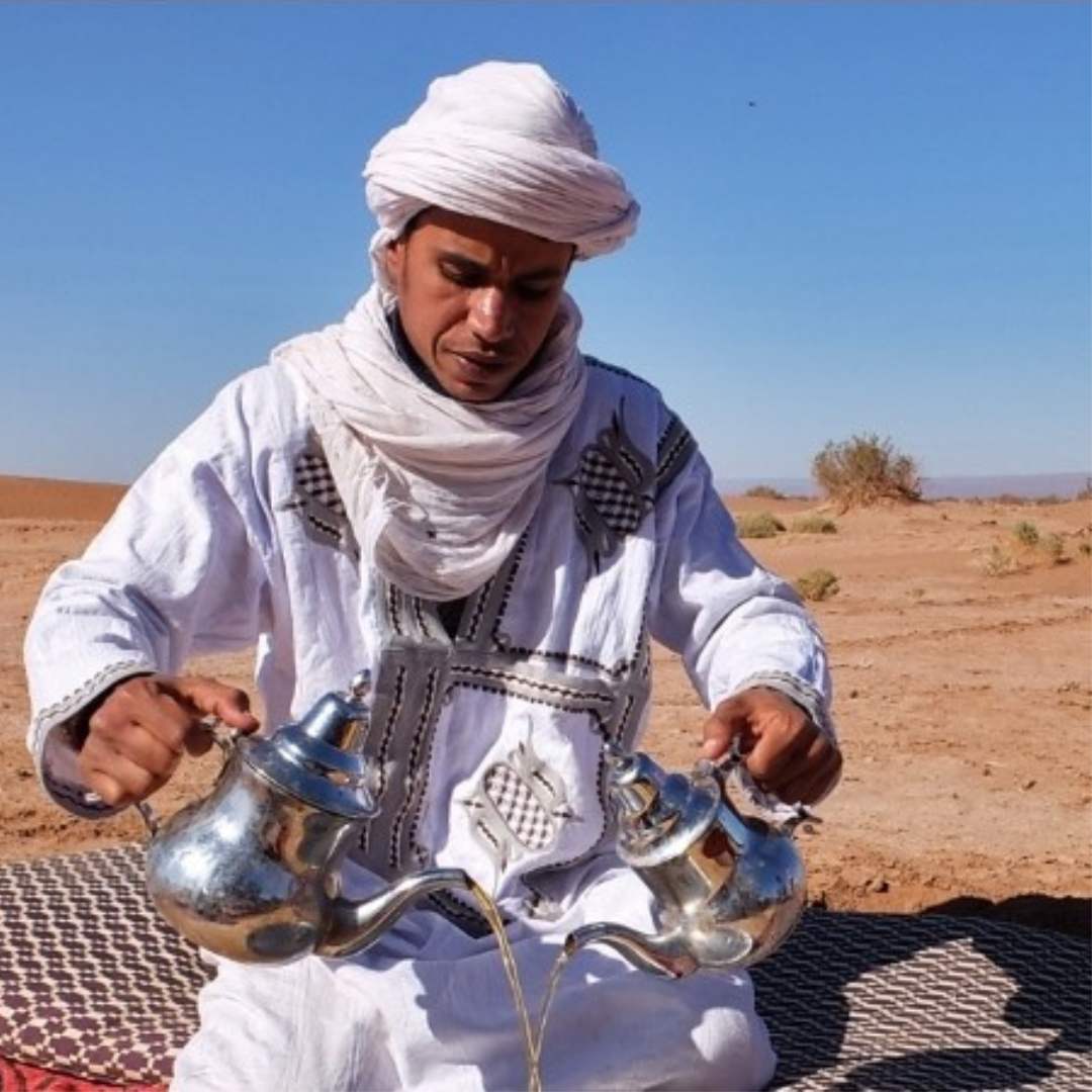 Hamza Chikh est un guide touristique privé local au Maroc