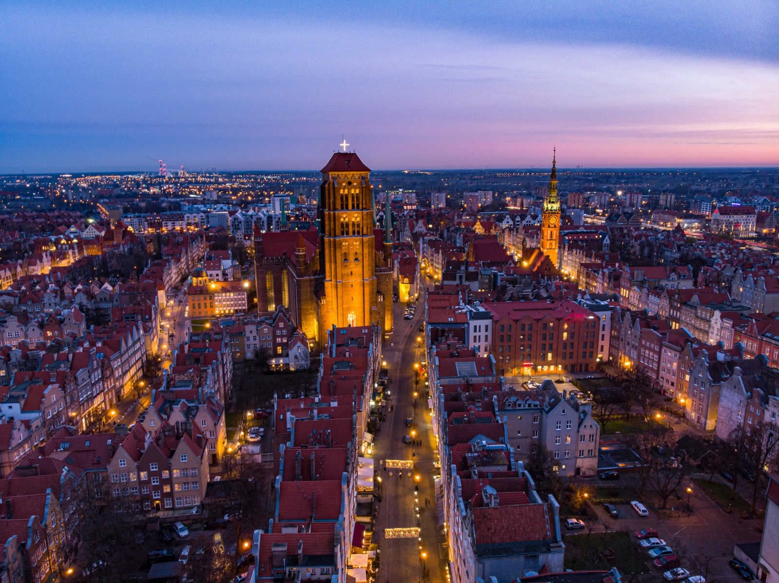 gdansk st. mary church and town hall at night