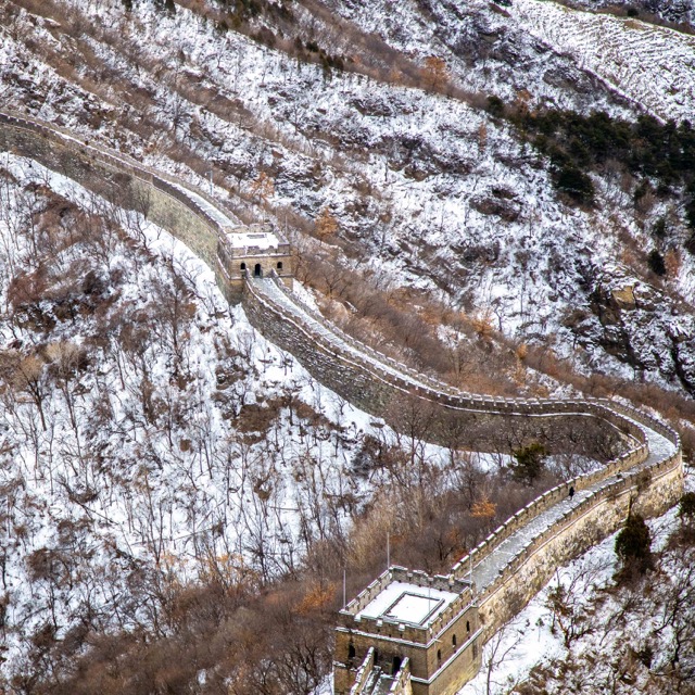La Grande Muraglia di Mutianyu dopo la neve a Pechino, in Cina