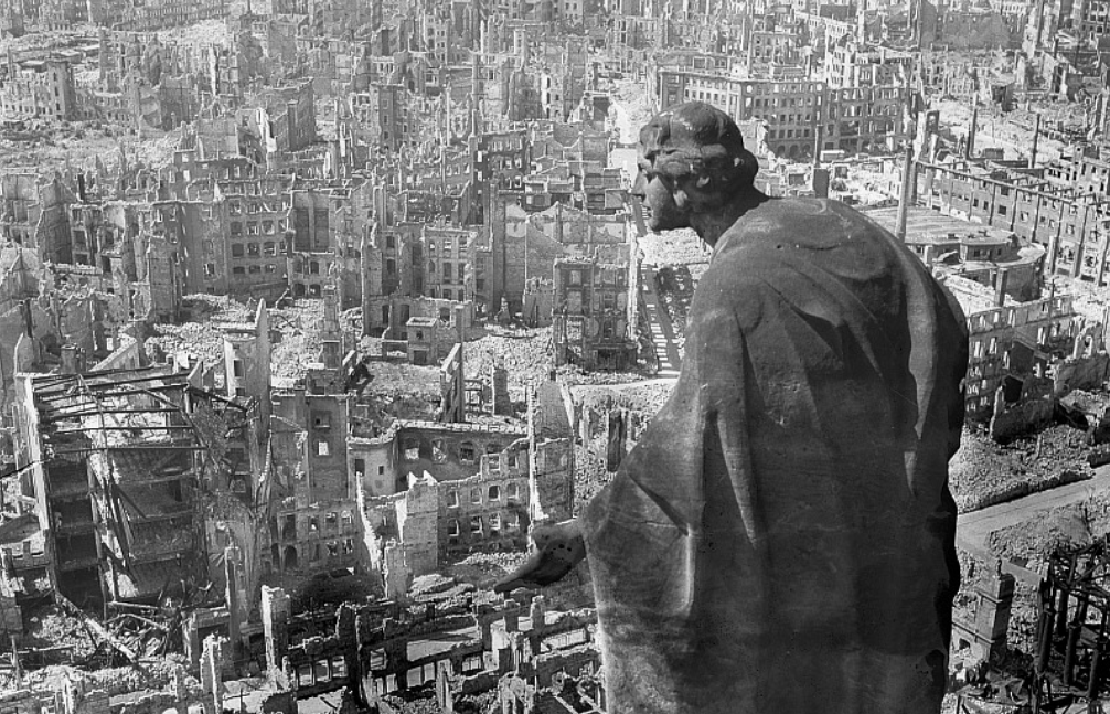 The air raid on Rotterdam was carried out by the Luftwaffe on May 14, 1940