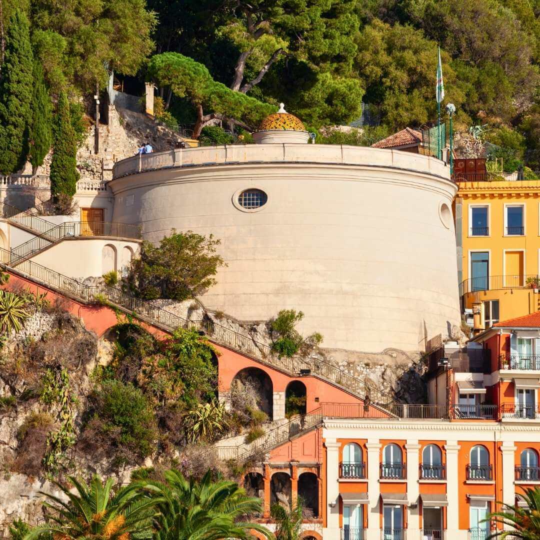 Tour bellanda es una torre y un mirador en la ciudad de Niza, región de la Costa Azul en Francia