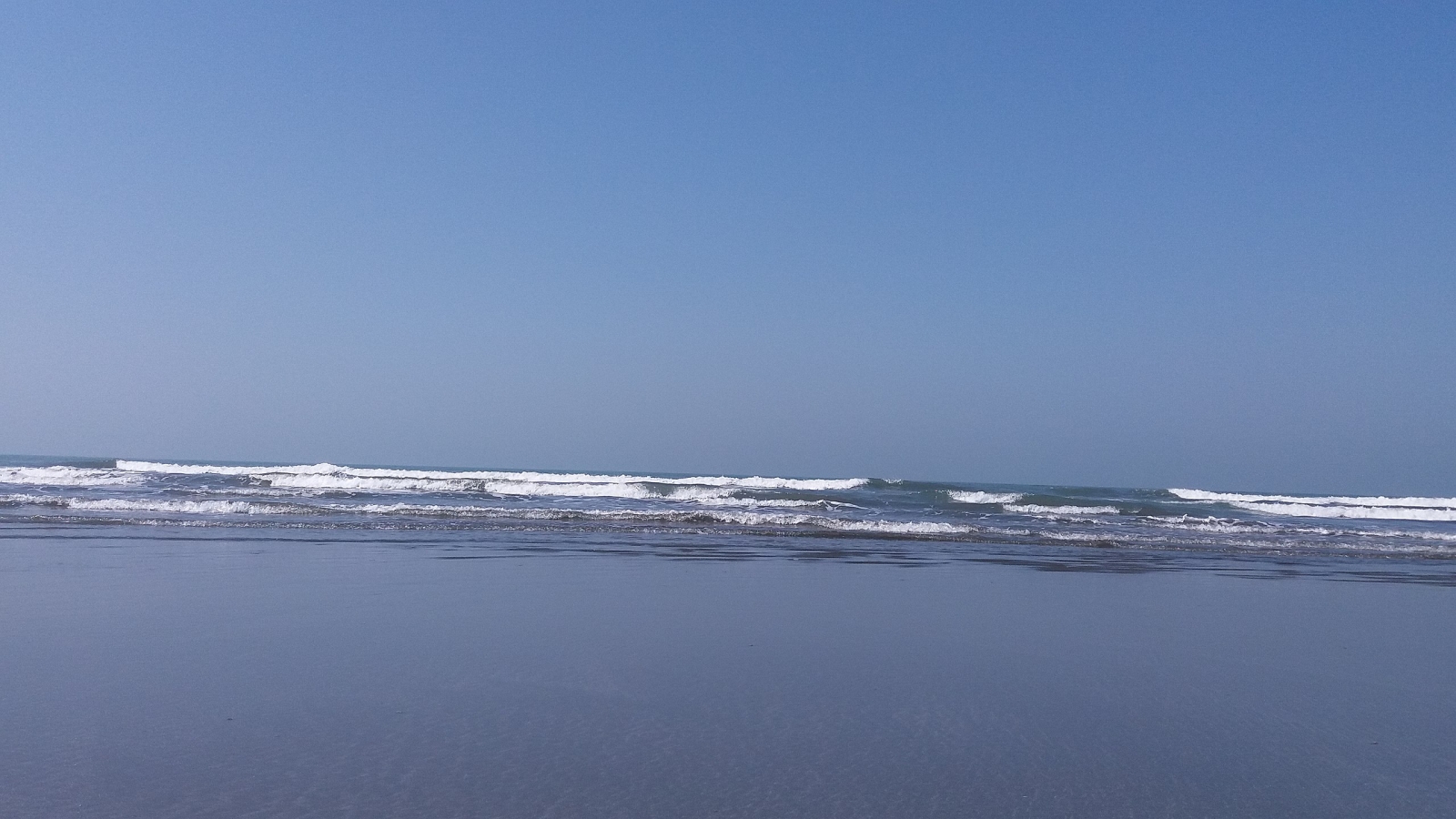 Cox’s Bazar: 120 km of golden sandy beach in Bangladesh