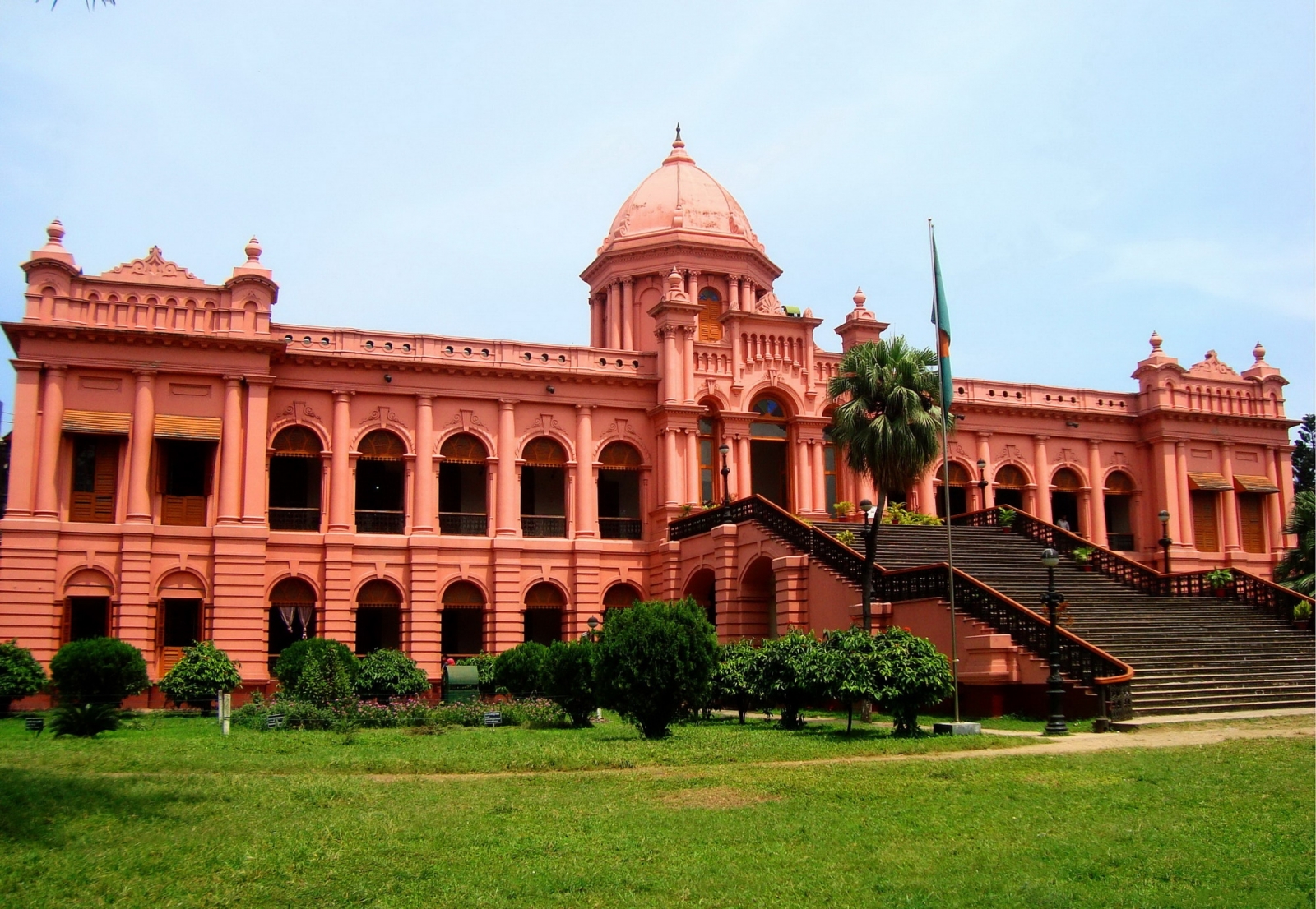 Ahsan Manzil & Lalbagh Fort: The Epitome of Rich History ...