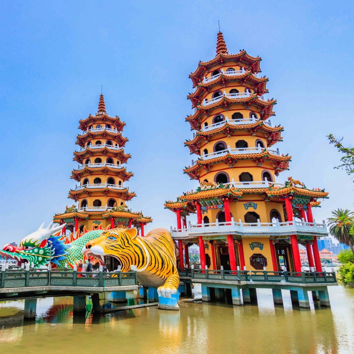 Tempio Yuandi Beiji della Pagoda della Tigre e del Drago a Kaohsiung, Taiwan