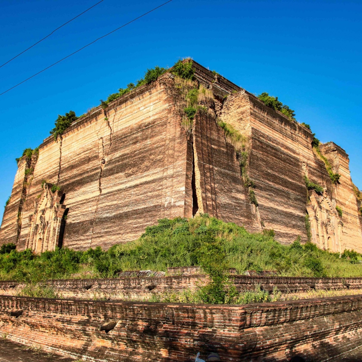 La estupa gigante de Mingun Pahtodawgyi Paya en Mingun, Myanmar, antigua Birmania