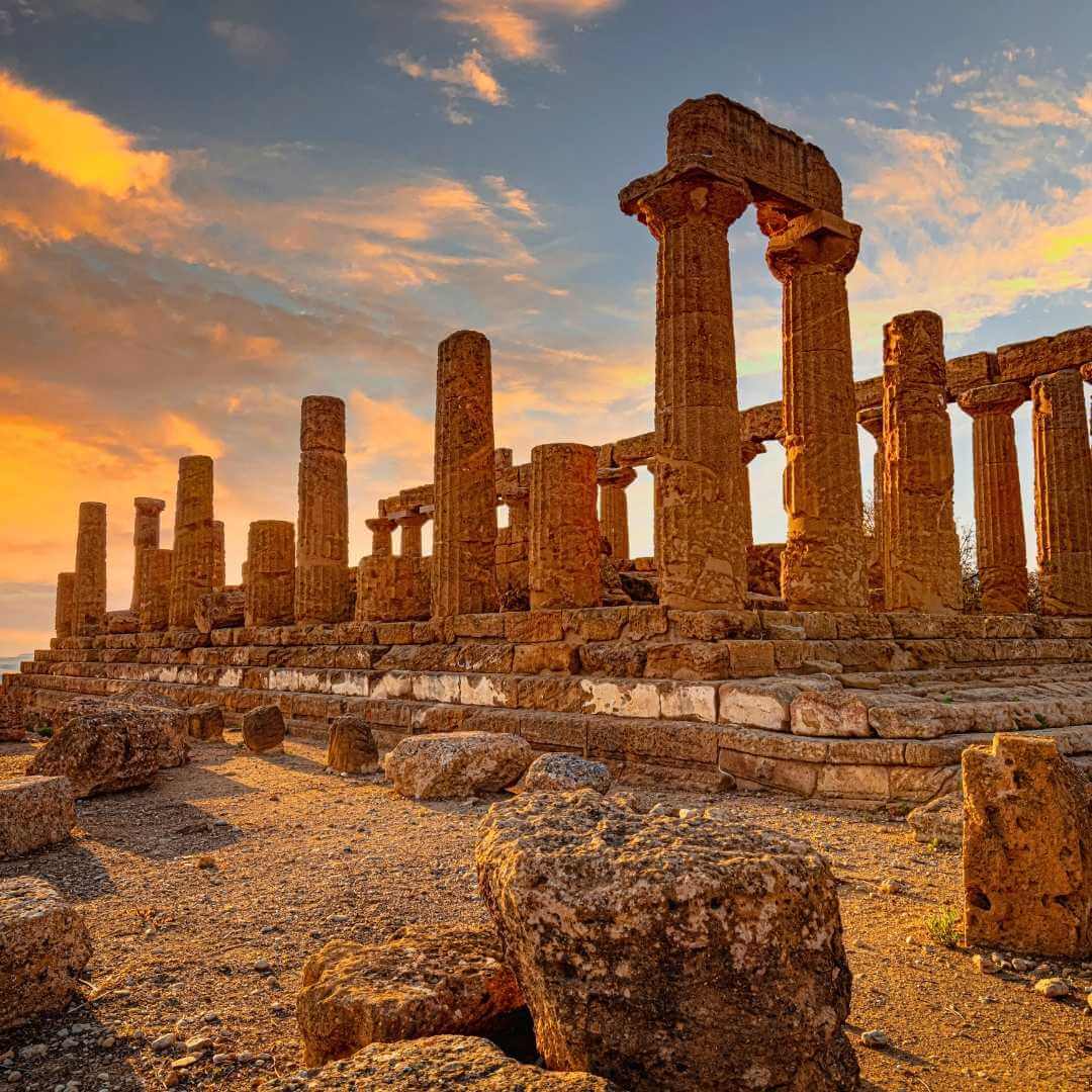 Tempio greco di Giunone nell'area archeologica di Agrigento, Italia