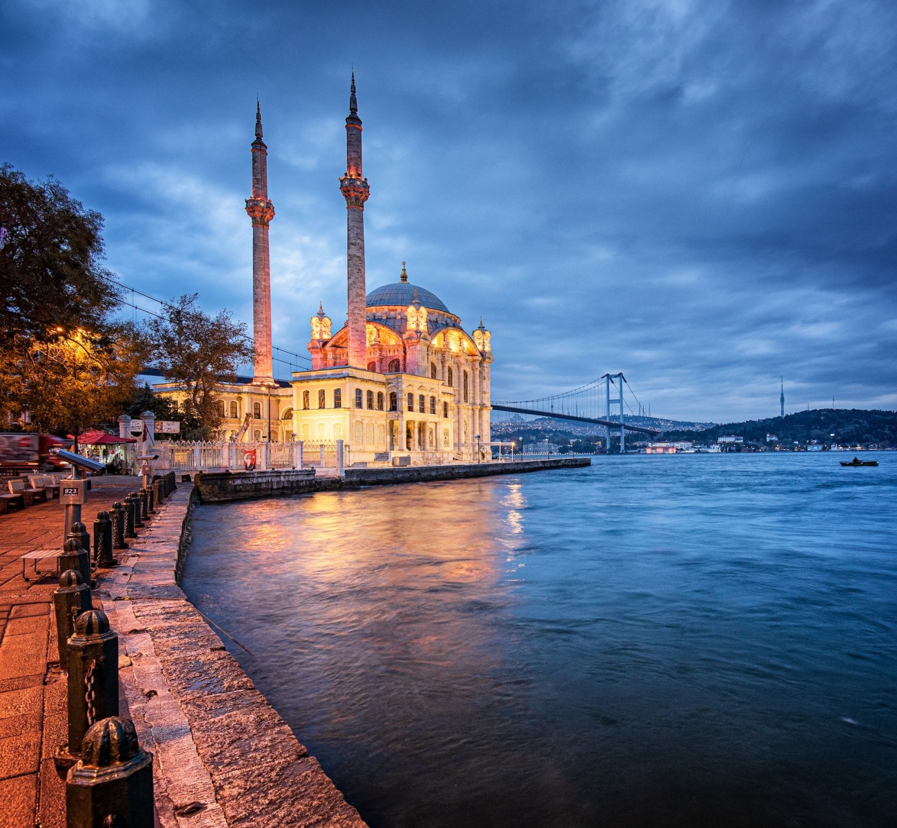 Sunrise at Ortakoy Mosque in Istanbul, Turkey.jpeg