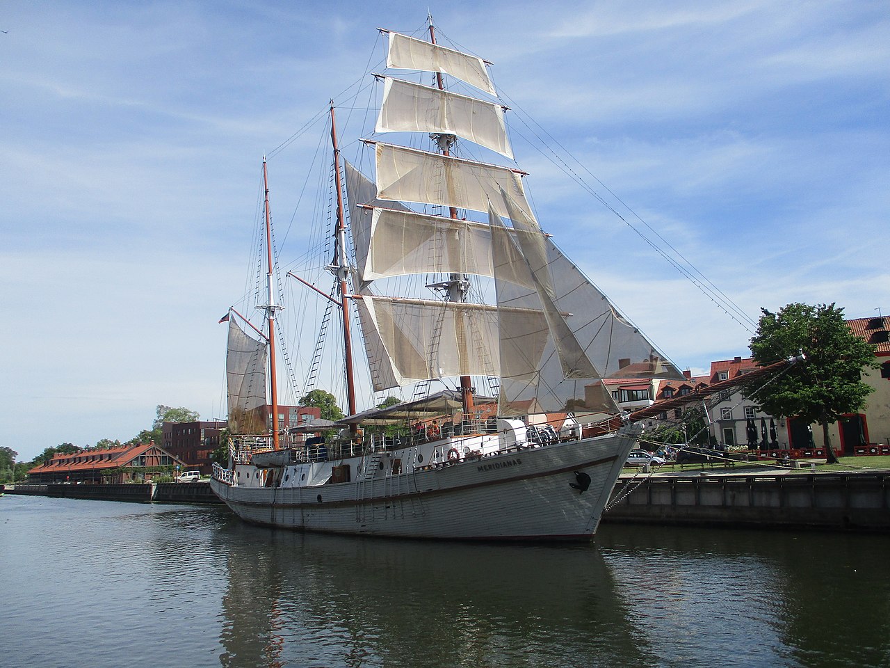 Nave Meridiana e Ponte Birzos