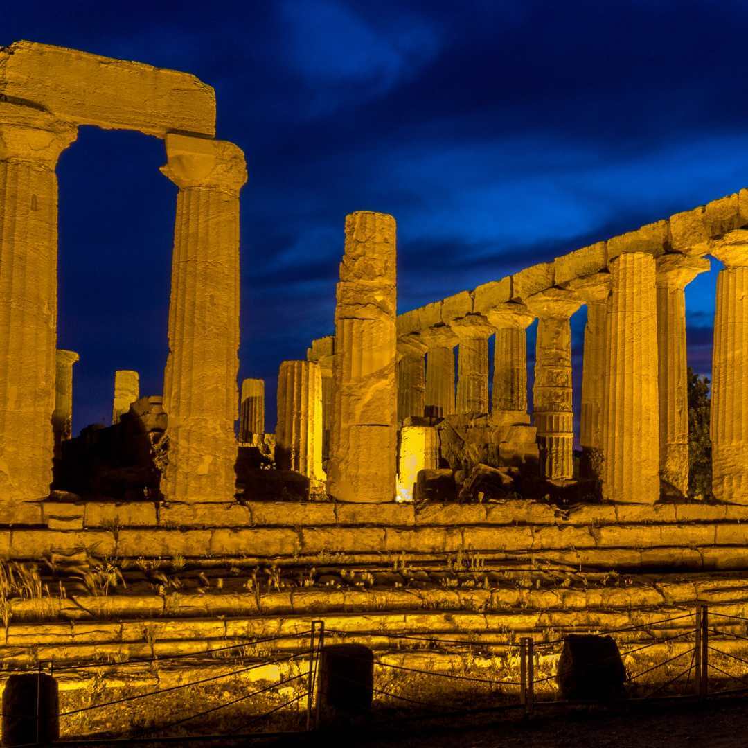 Tempio greco di Giunone nell'area archeologica di Agrigento, Italia